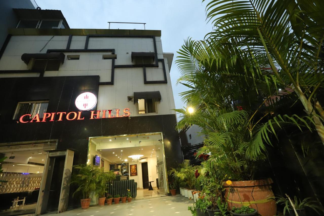Hotel Capitol Hills - Greater Kailash Delhi New Delhi Exteriör bild