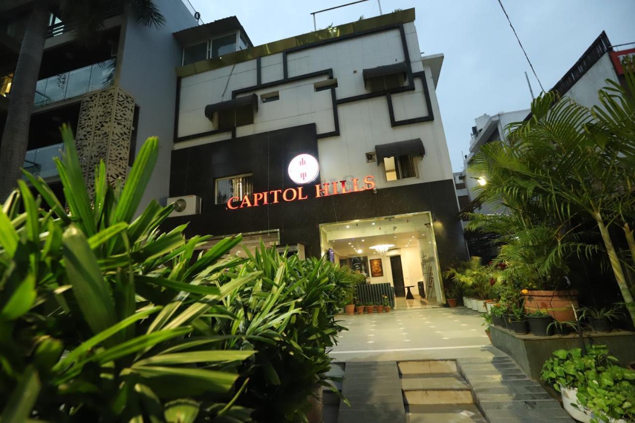 Hotel Capitol Hills - Greater Kailash Delhi New Delhi Exteriör bild